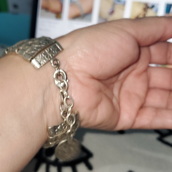 Jewelry - Bracelet